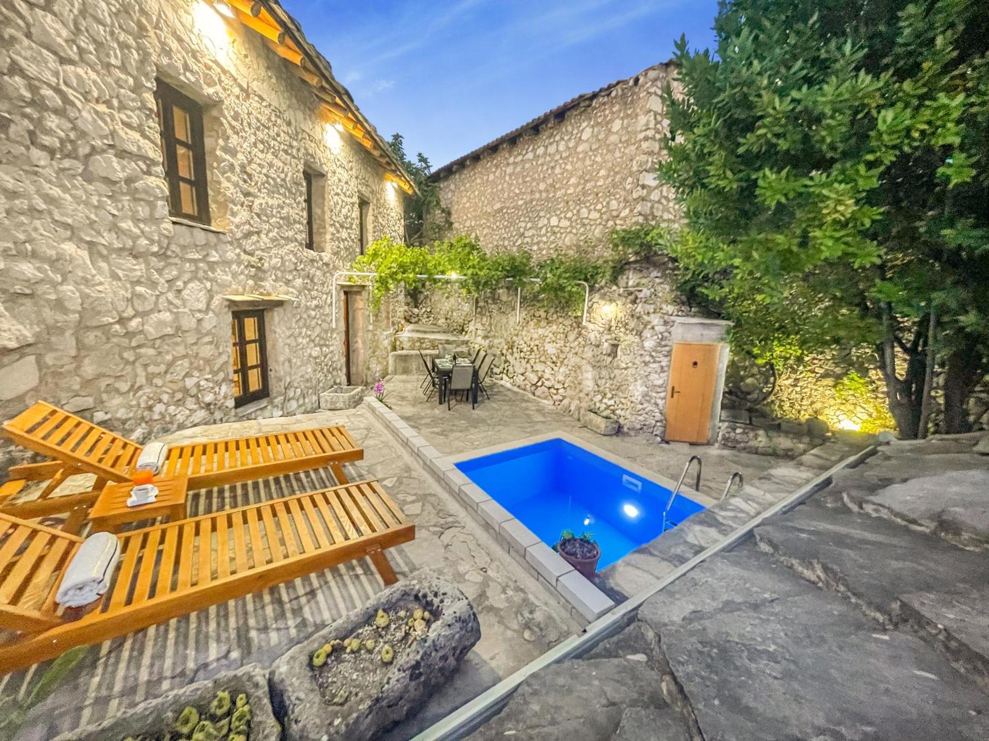 Villa Historic Pocitelj With Pool And Incredible Views On The River And Landmarks Bagian luar foto